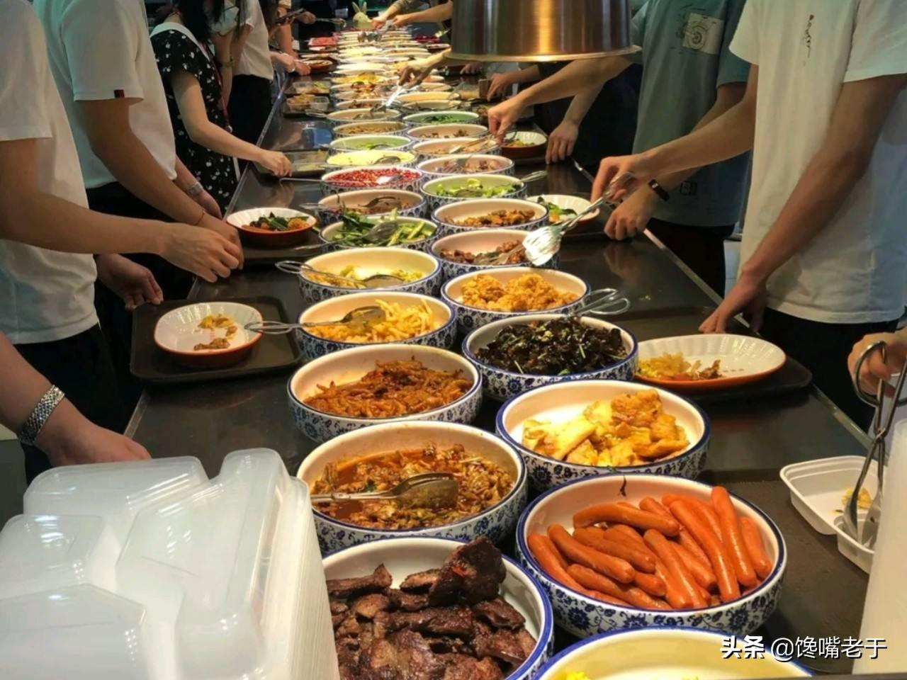 自助餐风波，男子吃得多被赶走？店家回应揭真相