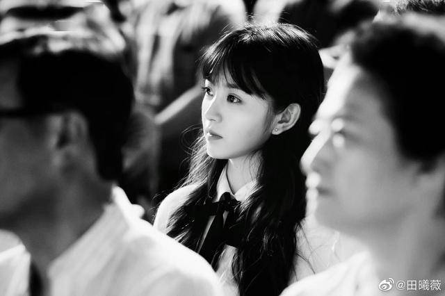 田曦薇方回应无牌车占用应急车道事件