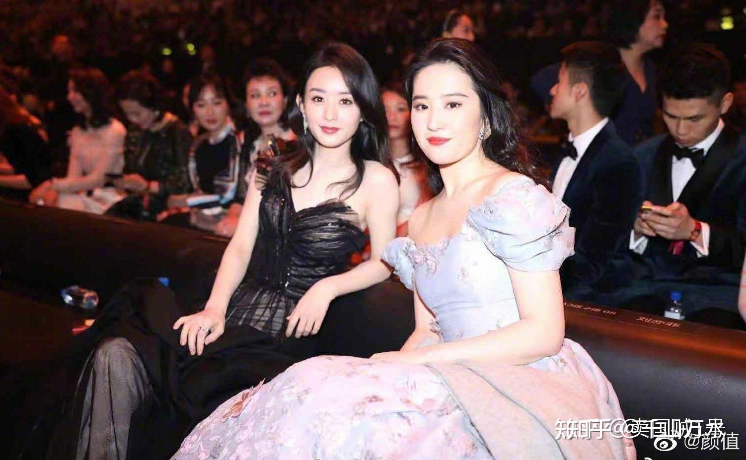 刘亦菲与恩利同框的美丽瞬间