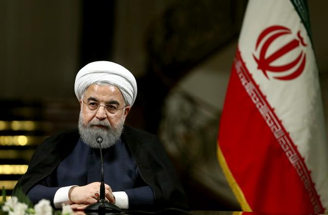 伊朗议员集体高呼美以去死，背后的原因与影响