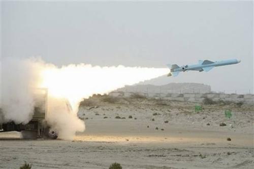 摄影师拍摄的伊朗导弹画面揭示的真相