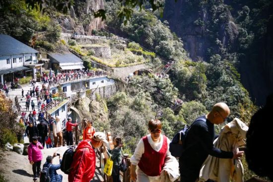 瑞幸开店速度超越蜜雪，咖啡连锁新势力崛起
