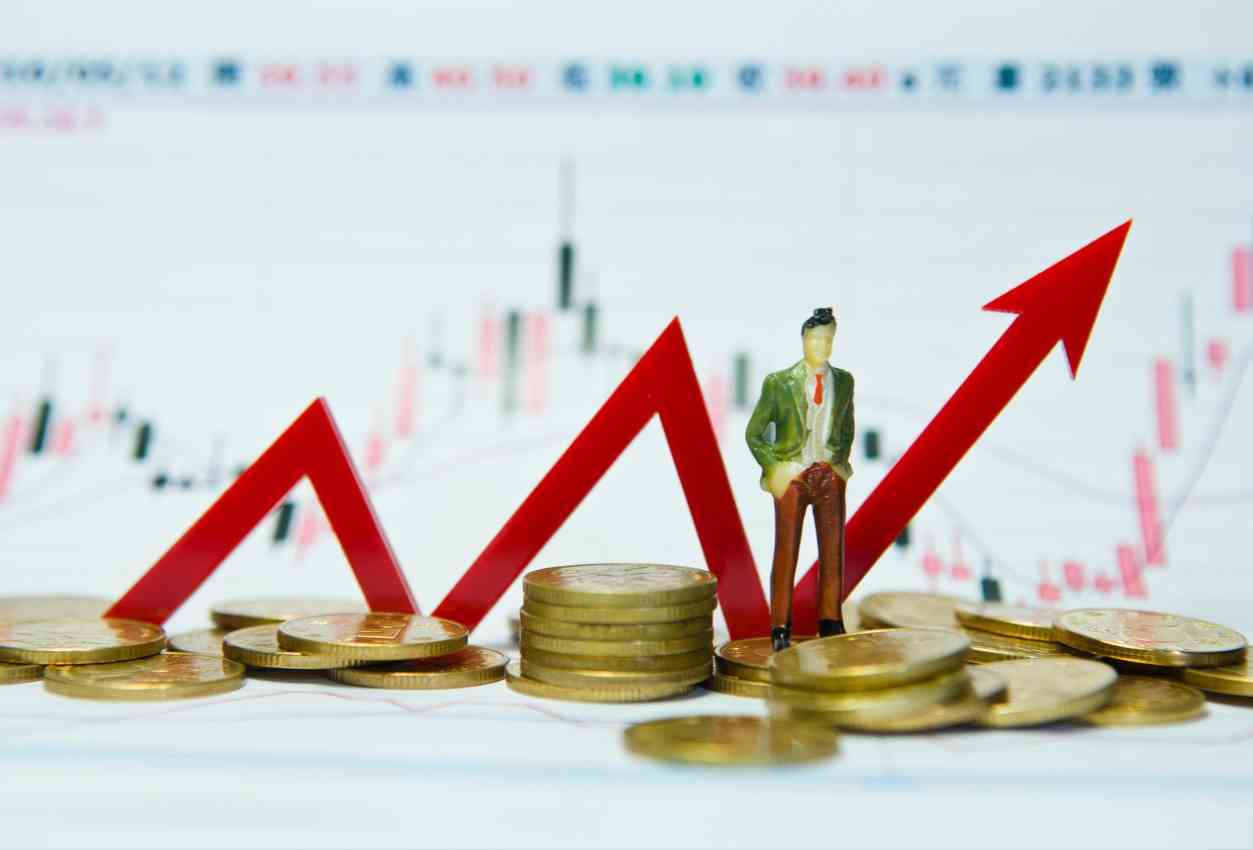 A股大涨后的中产信心复苏，市场回暖与积极心态的双重奏