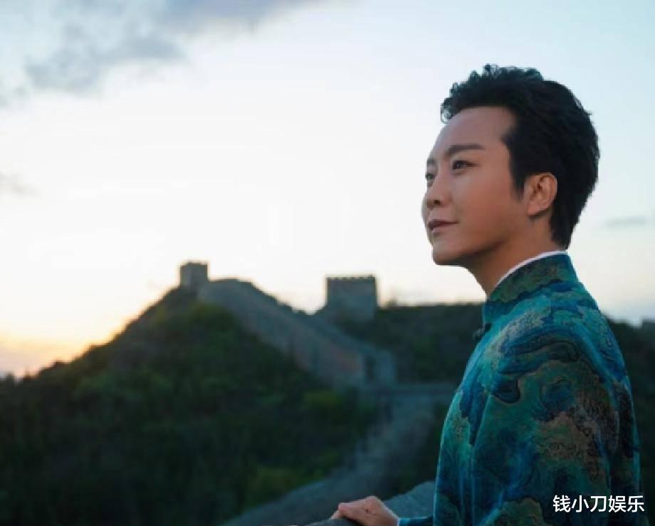 李玉刚演唱会上表演划水事件，道歉与反思