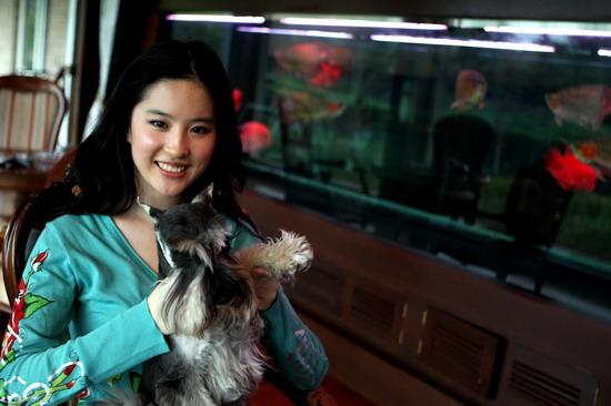 刘亦菲看球赛生图揭秘