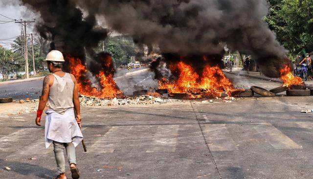 中资企业在巴基斯坦遭遇恐怖袭击，两死一伤，中方深感痛心