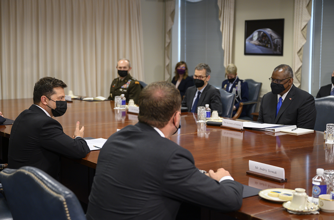 美以军方高官会晤，共评当前安全局势与未来战略布局