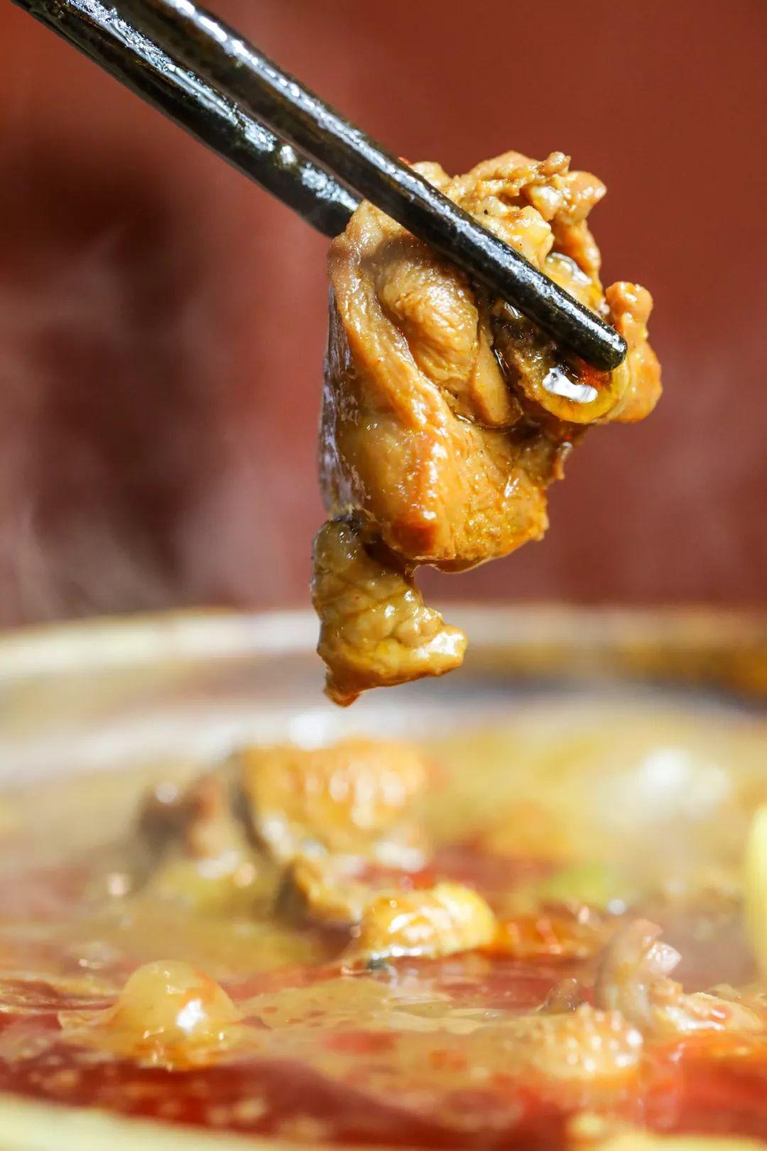 九个月大的宝宝与大棒骨的奇妙邂逅